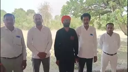 मऊगंज: CMO ने रोका नगर परिषद मऊगंज के 7 कर्मचारियों का वेतन और निलंबन हेतु भेजा प्रस्ताव, कर्मचारियों ने कलेक्टर से लगाई गुहार