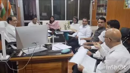 बीकानेर: जिला विधिक सेवा प्राधिकरण की बैठक जिला एवं सत्र न्यायालय में हुई आयोजित, कलेक्टर भी रहीं मौजूद