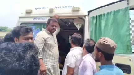 कोचाधामन: चिकनीमोनी चुनामारी में बिजली की चपेट में आने से एक व्यक्ति की मौत, गांव में पसरा मातम
