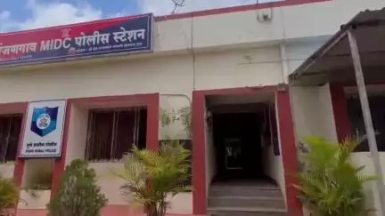 शिरूर: कारेगाव, खेड, कामशेत, वडगाव जांभुळसह विविध ठिकाणी लग्नाचे आमिष दाखवत तरुणीवर बलात्कार; पीडितेची रांजणगाव पोलिसांत तक्रार