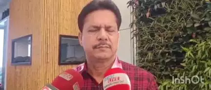 পলাশবাৰী: 'অসমৰ ৰাইজক কৈ অহা কথাবোৰ ওলোটাকৈ কোৱাৰ বয়স নাই’,বিজেপি গমনৰ চৰ্চাক লৈ বৰঝাৰ বিমানবন্দৰত কংগ্ৰেছ নেতা ভূপেন বৰাৰ মন্তব্য