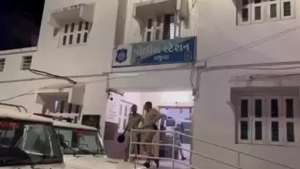રાજુલા: રાજુલાના લીલાપીરની ધાર પાસે અધિક જિલ્લા મેજિસ્ટ્રેટના જાહેરનામાના ભંગ કરનાર એક શખ્સ વિરુદ્ધ કાર્યવાહી