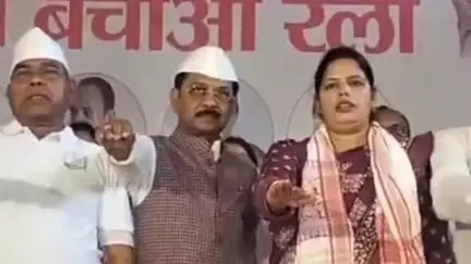 टंडवा: नगर भवन चतरा में संविधान बचाओ कार्यक्रम, मंत्री इरफान अंसारी हुए शामिल, सभी ने संविधान रक्षा का लिया संकल्प
