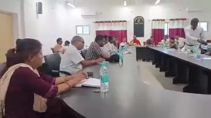 सरमेरा: सरमेरा प्रखंड सभागार भवन में 20 सूत्री क्रियान्वयन समिति की पहली बैठक संपन्न हुई