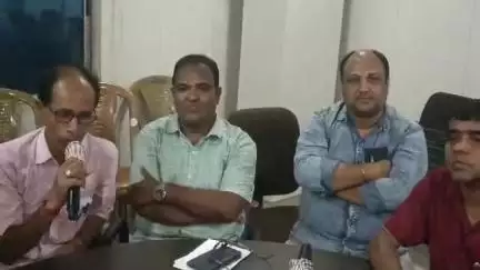 নন্দীগ্রাম ১: নন্দীগ্রামে পঞ্চায়েত সমিতি ও শিক্ষা কর্মাধ্যক্ষের উদ্যোগে আজ অনুষ্ঠিত হল কৃতি ছাত্র ছাত্রীদের সম্বর্ধনা জ্ঞাপন অনুষ্ঠান