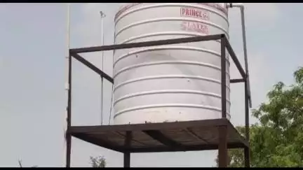 नबीनगर: पानी की समस्या को देखते हुए नगर पंचायत क्षेत्र में लगाया जा रहा प्याऊ