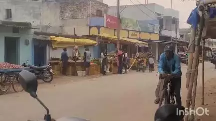 तखतपुर: ग्राम सकरी में लोगों को सड़क,पानी और बिजली जैसे मूलभूत सुविधाओं के लिए परेशान होना पड़ रहा है। 
#Jansamasya