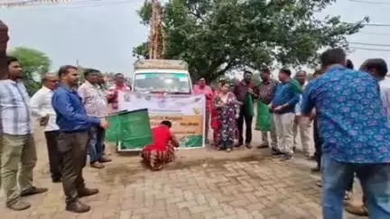 ପାଟଣାଗଡ: ପଞ୍ଚାମୁଖୀ ହନୁମାନ ମନ୍ଦିର ସମ୍ମୁଖରୁବିଦେଶ କୁ ଆମ୍ବ ପ୍ରେରଣ ର ଶୁଭାରମ୍ଭ କଲେ ସହକାରୀ ଉଦ୍ୟାନବିତ