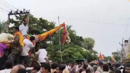శ్రీకాకుళం: పాత శ్రీకాకుళంలో ఘనంగా ప్రారంభమైన పెద్దమ్మతల్లి, నూకాలమ్మ తల్లి సిరిమానోత్సవాలు