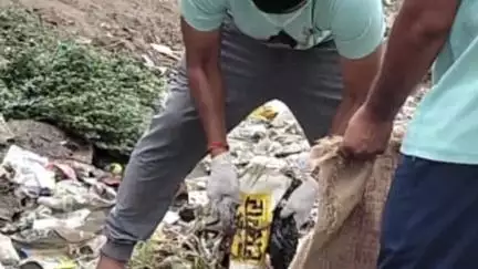 महावन: बलदेव ब्लॉक के गांव झरोठ में सिंगल यूज़ प्लास्टिक के खिलाफ चलाया गया अभियान, लोगों को किया जागरूक