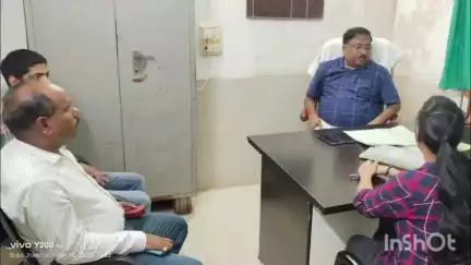 भवनाथपुर: गढ़वा: उपायुक्त दिनेश कुमार के निर्देश पर श्री बंशीधर नगर एसडीओ ने किया अस्पताल का निरीक्षण