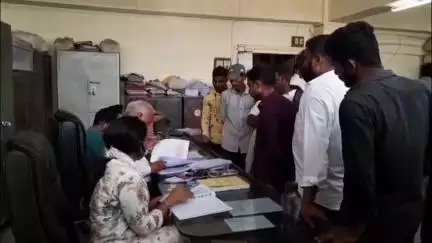 હિંમતનગર: ગ્રામ પંચાયતોની ચૂંટણીમાં ઉમેદવારી પત્રોની ચકાસણી પૂર્ણ: હિંમતનગર તાલુકાની ત્રણ ગ્રામ પંચાયતો સમરસ.