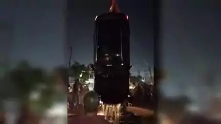 ઓલપાડ: શેરડી ગામે BMW કાર નહેરમાં ખાબકી