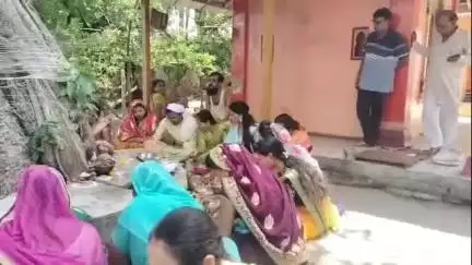 यावल: शहरात वटसावित्री पौर्णिमेचा उत्साह, सुहासिनींनी पेठेच्या श्रीराम मंदिरात वटपौर्णिमेची पार पाडली पूजा