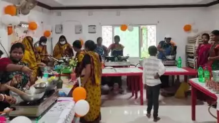 ବାରିପଦା ମ୍ୟୁନିସିପାଲଟି: ଖୁଣ୍ଟା ବ୍ଲକ ଠାରେ ବ୍ଲକ ସ୍ତରୀୟ ସୁଭଦ୍ରା ଶକ୍ତି ପାରମ୍ପରିକ ଖାଦ୍ୟ ପ୍ରତିଯୋଗିତା ଅନୁଷ୍ଠିତ