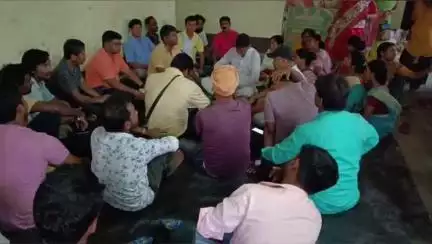 গাজোল: বিধান পল্লী এলাকায় BJP কার্যালয়ে ২৬ শে বিধানসভা নির্বাচনকে পাখির চোখ করে BJP কর্মীদের নিয়ে সাংগঠনিক সভা অনুষ্ঠিত হয়