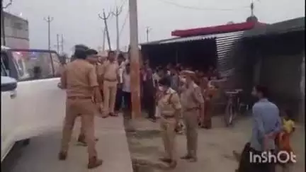 बलरामपुर: विशुनीपुर केमिकल फैक्ट्री के पास संदिग्ध परिस्थितियों में युवक का शव मिला, पत्नी पर हत्या का शक, पुलिस जांच में जुटी