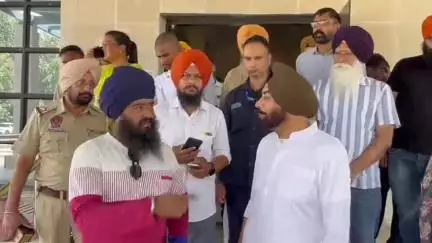 ਮੋਗਾ: ਮੋਗਾ ਤੋਂ ਵਿਧਾਇਕ ਡਾਕਟਰਜੋਤ ਕਮਲ ਨੇ ਮੋਗਾ ਰੇਲਵੇ ਸਟੇਸ਼ਨ ਦਾ ਕੀਤਾ ਦੌਰਾ ਰੇਲਵੇ ਸਟੇਸ਼ਨ ਦੇ ਹੋਰ ਰਹੇ ਨਵੀਨੀ ਕਰਨ ਦਾ ਲਿਆ ਜਾਇਜ਼ਾ