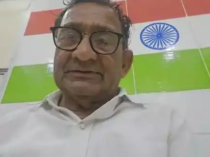 खालवा: *खास खबर प्रमोद जैन" वीडियो बुलेटिन (सेंट्रल रेलवे के महाप्रबंधक को ट्वीट एवं मेल करके यात्रियोंकी समस्या से अवगत कराया)