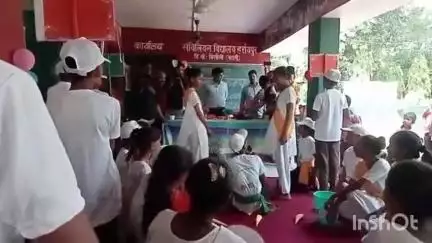 बिसौली: सिविलियन विद्यालय हर्ररायपुर में 17वें दिन समर कैंप का समापन, जिला बेसिक शिक्षा अधिकारी रहे मुख्य अतिथि