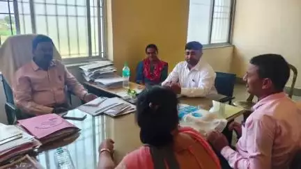 गिद्धौर: गिद्धौर में मनरेगा बीपीओ ने की बैठक, 15 जून से डोभा और टीसीबी में डिमांड बंद करने का निर्देश दिया