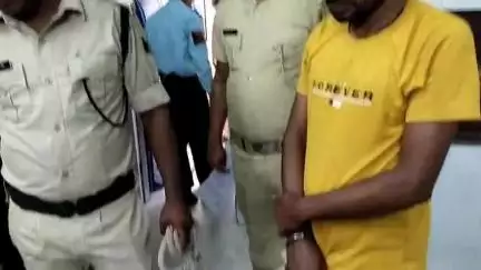 समस्तीपुर: नगर थाने की पुलिस ने पत्नी की हत्या के मामले में 12 पत्थर से पति को किया गिरफ्तार