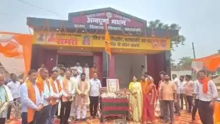 हैदरगढ़: सेमरी व संगौरा सैदखां में अन्नपूर्णा भवन का उद्घाटन विधायक व ब्लॉक प्रमुख ने फीता काटकर किया