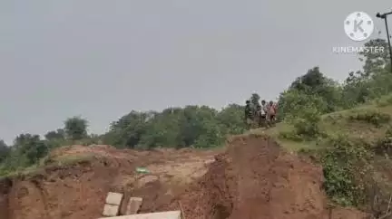 আড়শা: চুলাপানি গ্রাম থেকে হেটবেড়া গ্রামের মাঝে অবস্থিত জোড়ের উপর কাল ভার্ট  কাজ শুরু