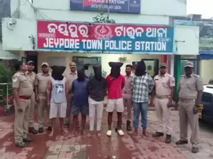 ଜୟପୁର: କେନାଲ ରୋଡ଼ରେ ଜୟପୁର ଟାଉନ ପୋଲିସର ଚଢାଉ, ନିଶା ଇଞ୍ଜେକସନ କାରବାର ଅଭିଯୋଗରେ ୫ ଅଭିଯୁକ୍ତ ଗିରଫ