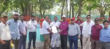 बेरमो: कथारा: जनता मजदूर संघ ने परियोजना पदाधिकारी कथारा को सौंपा मांग पत्र