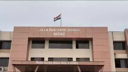 નડિયાદ: જિલ્લામાં ગ્રામ પંચાયતની ચૂંટણી માટે ફોર્મ ચકાસણી બાદ ચિત્ર સ્પષ્ટ,સરપંચ પદ માટે 508 તથા સભ્ય પદ માટે 1213 ફોર્મ મંજૂર.