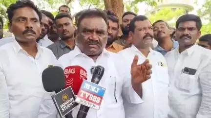 తుంగతుర్తి: నాపై బ్లాక్ మెయిల్ చేసి డబ్బులు గుంజే ప్రయత్నం చేస్తున్నారు: తుంగతుర్తి ఎమ్మెల్యే సామెలు