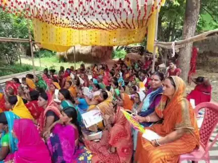 खड़गपुर: कौड़िया और बैजलपुर में जीविका महिला ग्राम संगठन में महिला संवाद आयोजित