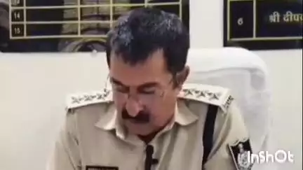 नसरुल्लागंज: लाड़कुई में पुलिस ने सट्टा पर्ची लिखते एक व्यक्ति को किया गिरफ्तार, ₹4000 जब्त
