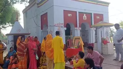महागामा: प्रखंड क्षेत्र के महादेव बथान स्थित शिव मंदिर में पूर्णिमा पर शिव गुरु चर्चा का आयोजन