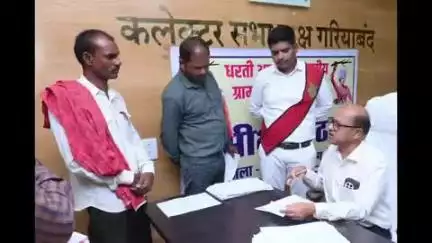राजिम: कलेक्टर गरियाबंद ने जनदर्शन में आम नागरिकों की समस्याएं सुनी, जनदर्शन में मिले 76 आवेदन
