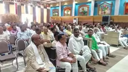 उजियारपुर: राजेश्वर महतो राष्ट्रीय जनता दल उजियारपुर जिला संगठन के अध्यक्ष चुने गए, लोगों ने दी बधाई