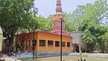 बिहिया: तेंदुनी में ज्येष्ठ मास की पूर्णिमा पर मां काली की भव्य पूजा-अर्चना, सैकड़ों ग्रामीण महिलाएं हुईं शामिल