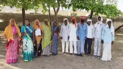 कैलारस: गुलपुरा में व्यापारी ने शासकीय भूमि पर बाउंड्री बनाकर किया कब्जा, नाथ समुदाय के लोगों ने की शिकायत