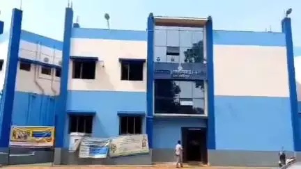 শালবনি: স্বনির্ভর গোষ্ঠীর মহিলাদের ৬০ কোটি টাকা ঋণ দেওয়ার পরিকল্পনা জেলা প্রশাসনের