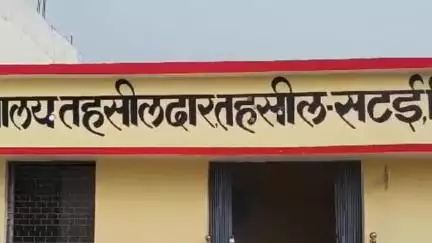 बिजावर: कसार के किसानों ने वन विभाग पर पैतृक जमीन कब्जाने का आरोप लगाया, छतरपुर में जनसुनवाई में दिया ज्ञापन