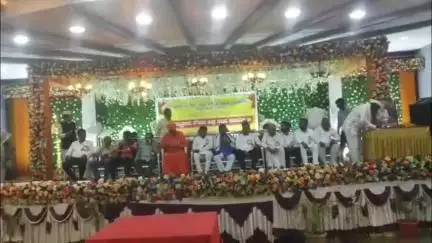 ಬೀದರ್: ನಗರದ ಸರ್ಕಾರಿ ನೌಕರರ ಭವನದಲ್ಲಿ ಕಳೆದ 2022ರಿಂದ‌ ಇದು ವರೆಗೆ ಸರ್ಕಾರದ ವಿವಿಧ ಇಲಾಖೆಗಳಲ್ಲಿ ಸೇವೆ‌ ಸಲ್ಲಿಸಿ ನಿವೃತ್ತರಾದ ನೌಕರರಿಗೆ ಸನ್ಮಾನ