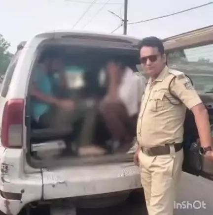 पुष्पराजगढ़: बिजुरी में सड़क दुर्घटना में 2 लोग गंभीर रूप से हुए घायल, डायल-100 ने पहुंचाया अस्पताल