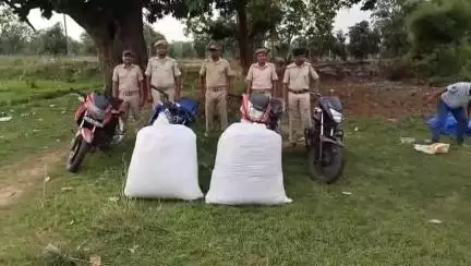 କଣ୍ଟାମାଳ: ମାଣ୍ଡିଆଜୋର ପଡିଆ ନିକଟରୁ ବିପୁଳ ଗଂଜେଇ ସହ 4ବାଇକ ଜବତ ଗଂଜେଇ ମାଫିଆ ଚମ୍ପଟ