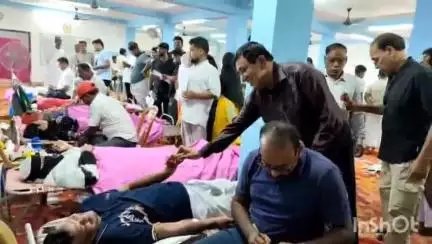 ডোমজুড়: বাঁকড়া আঞ্জুমান এ্যাথলেটিক  ক্লাবের পক্ষ থেকে অনুষ্ঠিত হলো স্বেচ্ছায় রক্তদান শিবির
