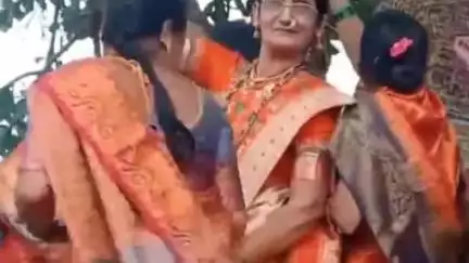 ಬಸವಕಲ್ಯಾಣ: ಪರ್ತಾಪುರ ಗ್ರಾಮದಲ್ಲಿ ಶ್ರದ್ಧಾ, ಭಕ್ತಿಯಿಂದ ಜರುಗಿದ ವಟಸಾವಿತ್ರಿ ಪೂಜೆ; ಪತಿ ಆಯುಷ್ಯ, ಆರೋಗ್ಯಕ್ಕಾಗಿ ಮಹಿಳೆಯರಿಂದ ಪ್ರಾರ್ಥನೆ
