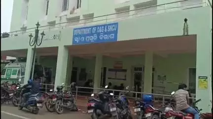ବାଲେଶ୍ବର ମ୍ୟୁନିସିପାଲଟି: ମୁଖ୍ୟଚିକିତ୍ସାଳୟର ପ୍ରସୂତି ବିଭାଗରେ ଦୀର୍ଘସମୟ ଚିକିତ୍ସା ବ୍ୟବସ୍ଥା ବନ୍ଦନେଇ ସମାଜସେବୀ ଓ ରୋଗୀଙ୍କ ଅବିଭାବକଙ୍କ ଅଭିଯୋଗ#Jansamasya