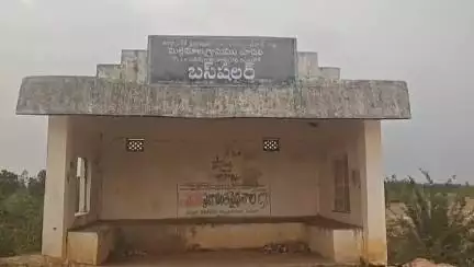 మా బడి మాకు కావాలి.. పాఠశాలలను విలీనం చేయద్దు అంటూ మల్లెమాల గ్రామస్తుల ఆవేదన #localissue