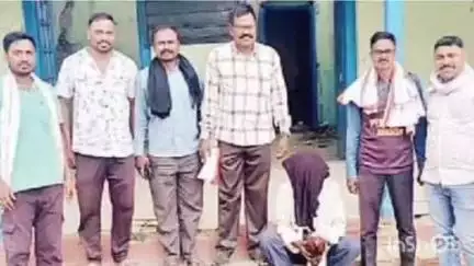 बाभूळगाव: आकपुरी शेत शिवारात सुरू असलेल्या कोंबड बाजारावर वडगाव जंगल पोलिसांची धाड, एक जण ताब्यात