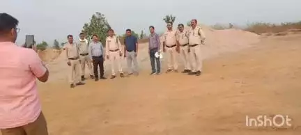 चितरंगी: बगदरा अभ्यारण में पुलिस, खनिज व राजस्व विभाग की संयुक्त कार्रवाई, भारी मात्रा में अवैध रेत ज़ब्त